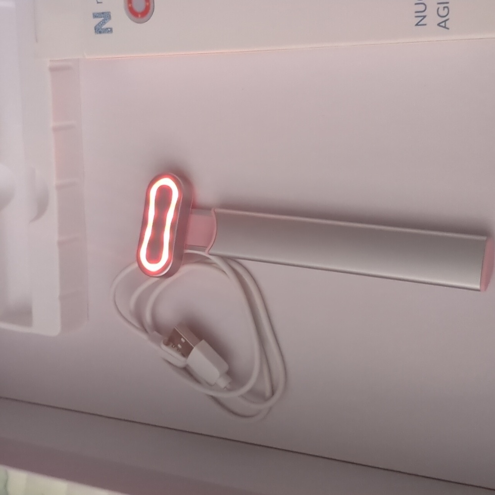 Anti-aging Wand - Picture 2 of 7